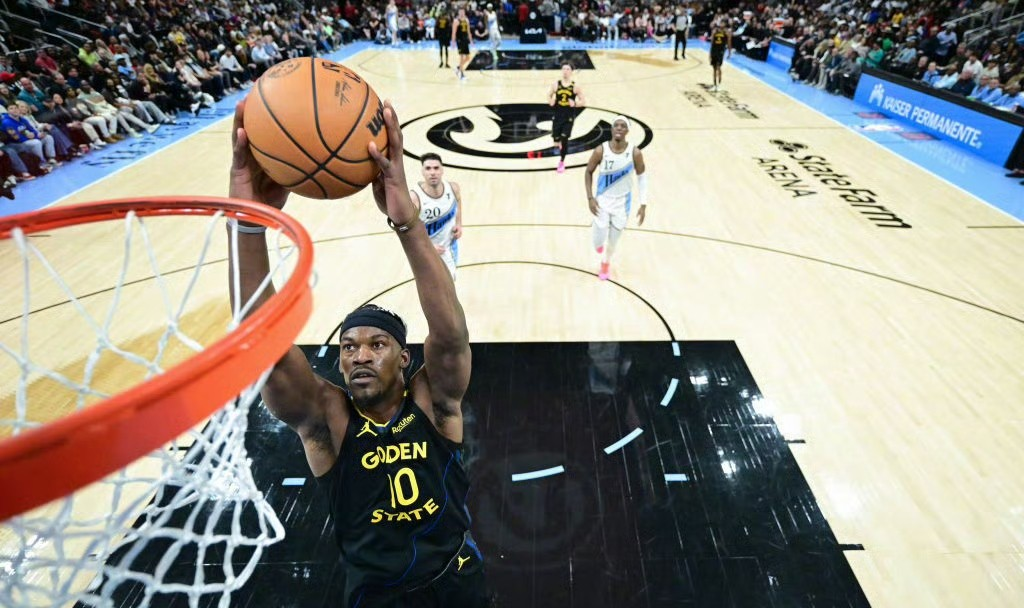 勇士力克老鹰,稳住比赛 勇士力克老鹰,稳住比赛