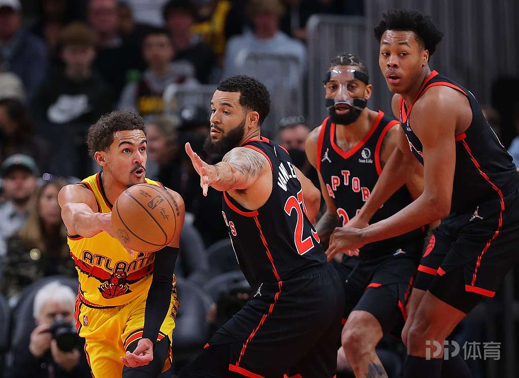 包含猛龙大胜老鹰，西亚卡姆贡献25分的词条